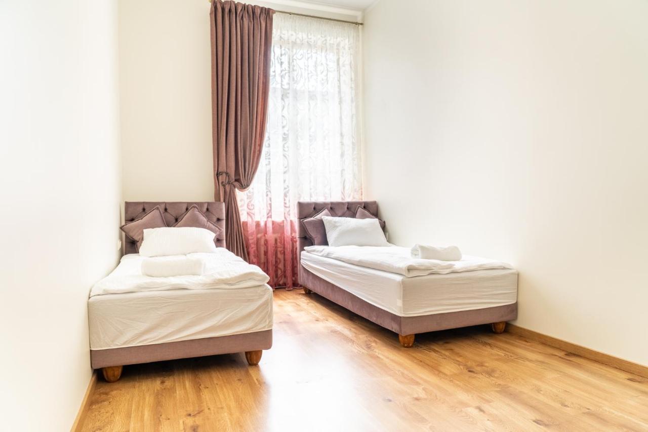 Old Town Cat Apartment Klaipėda Kültér fotó